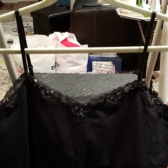 Top - Picture 2 of 2